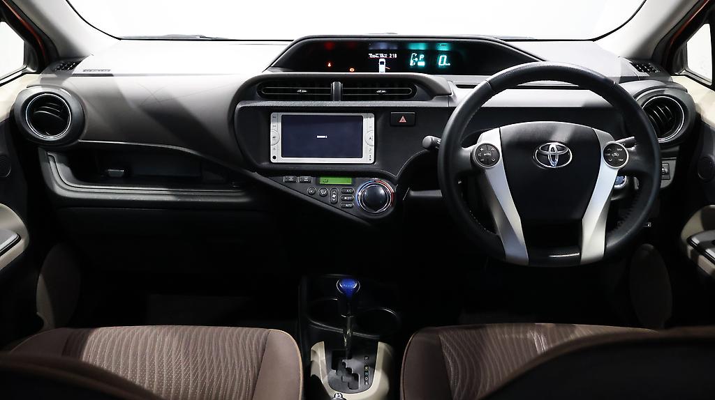 2012 Toyota Aqua Heated Seats, Push Button Start, Reverse Camera image 354576