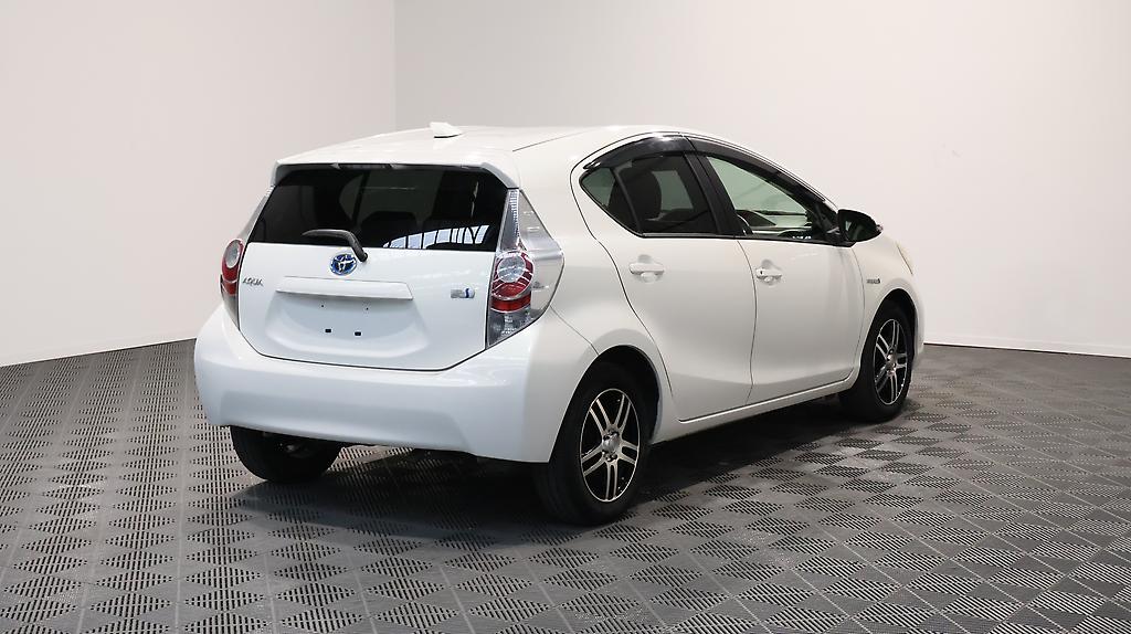 2013 Toyota Aqua G Model, Push Start image 355901