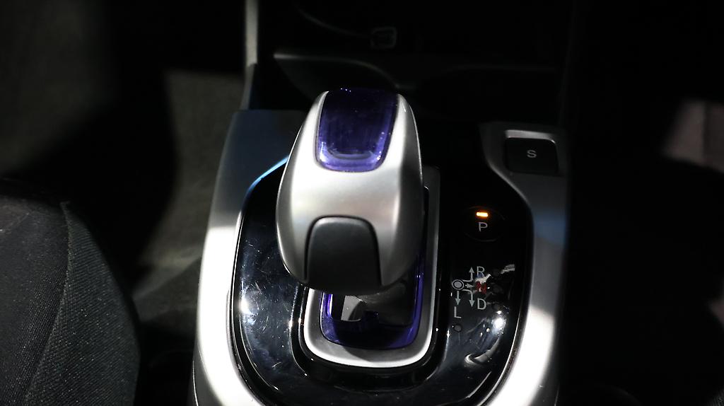 2015 Honda Fit Hybrid F Package image 354674