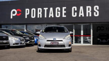 2014 Toyota Aqua F spec Hybrid Push start image 353177