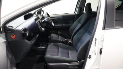 2015 Toyota Aqua S Model, Push Start, Reverse Camera image 354766
