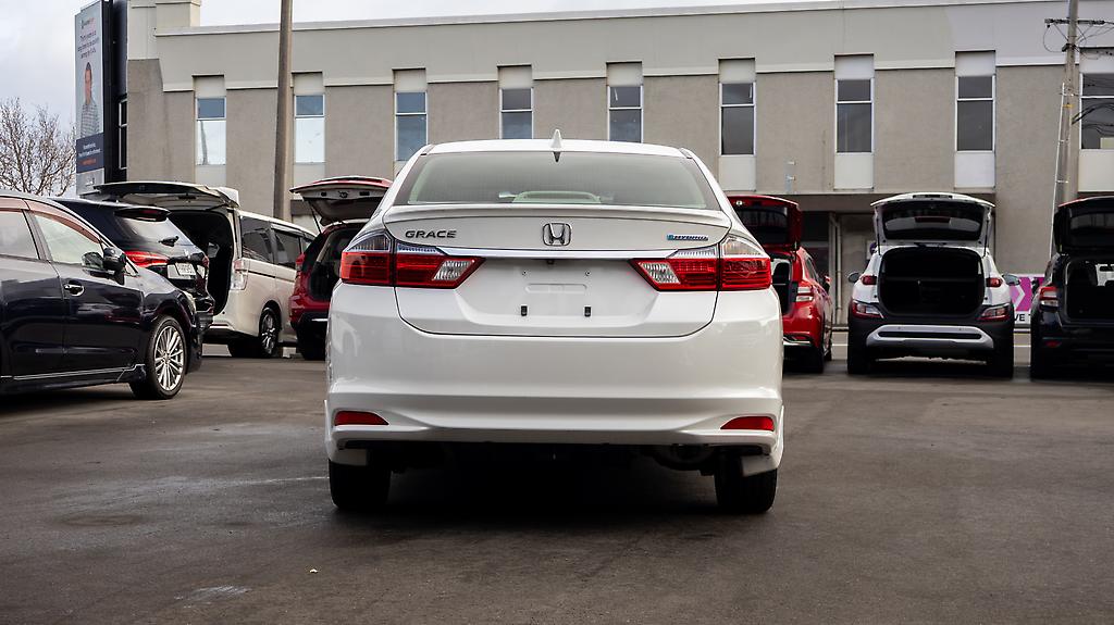2016 Honda Grace Hybrid EX Push start image 357756