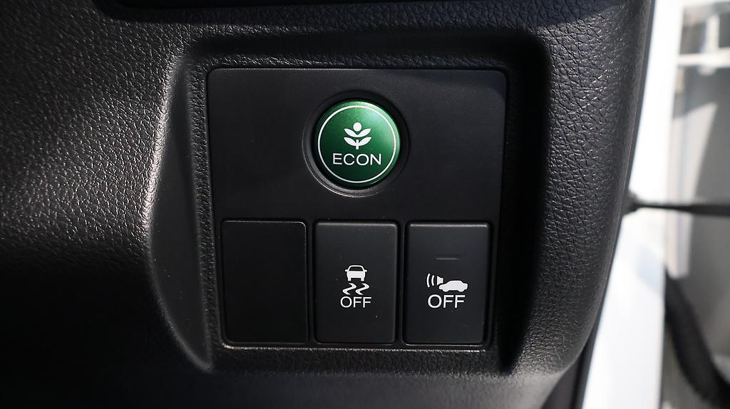 2016 Honda Vezel Hybrid X Navi Special Package image 353780