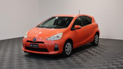 2012 Toyota Aqua Heated Seats, Push Button Start, Reverse Camera image 354567