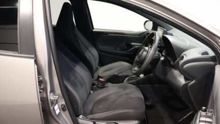 2021 Toyota Yaris Hybrid X image 357094