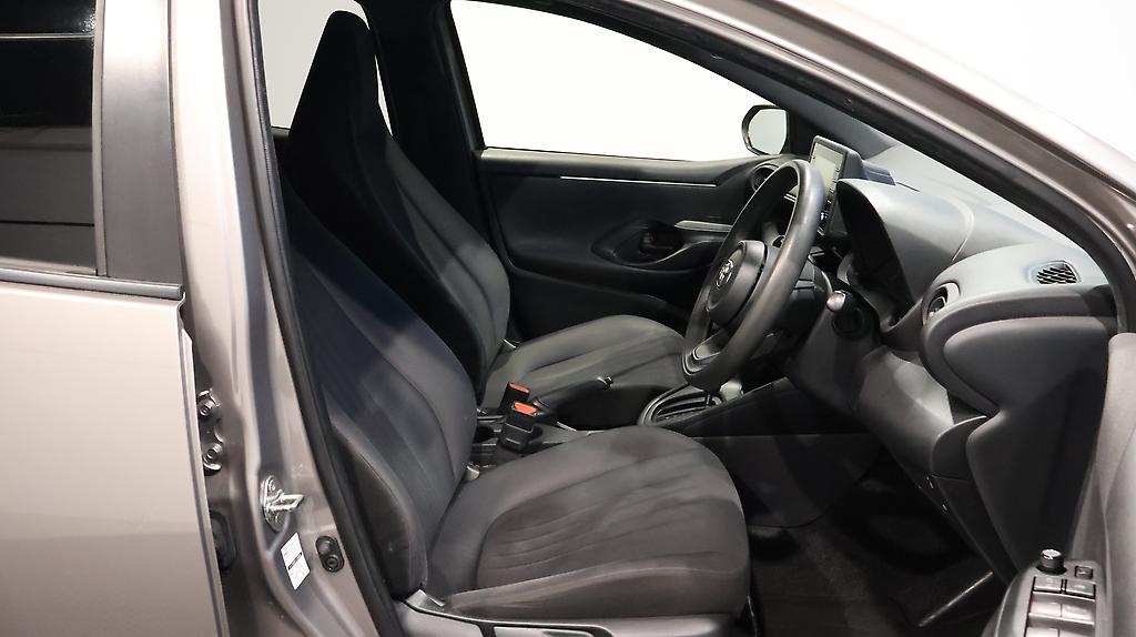 2021 Toyota Yaris Hybrid X image 357094