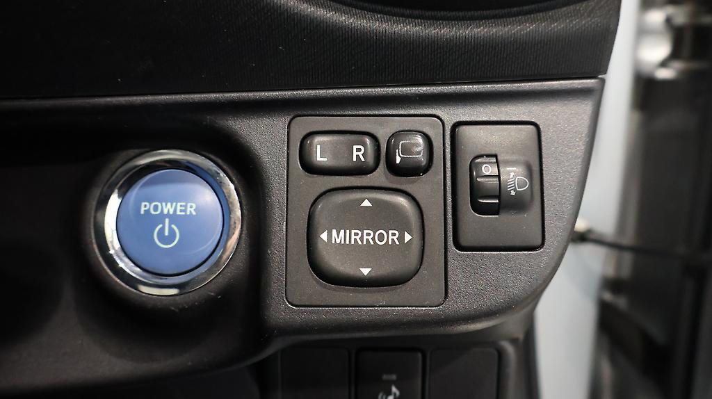 2013 Toyota Aqua G Model + Push Button Start image 354698