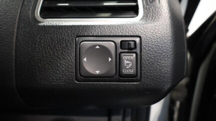 2013 Nissan Serena Hybrid Highway Star image 353077