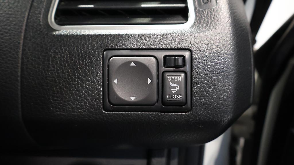 2013 Nissan Serena Hybrid Highway Star image 353077