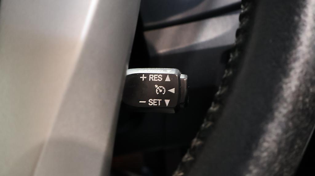 2013 Toyota Prius G Model, Cruise Control, Reverse Camera image 355618