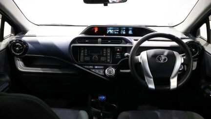 2015 Toyota Aqua S Model, Push Start image 353528