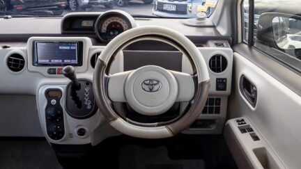 2013 Toyota Porte Cool shape  Spade model Push start image 356946