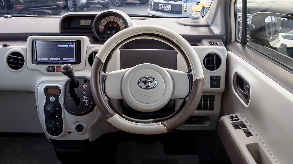 2013 Toyota Porte Cool shape  Spade model Push start image 356946