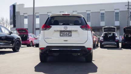 2022 Nissan X-trail ST 2.5P/4WD/NZ NEW image 353200