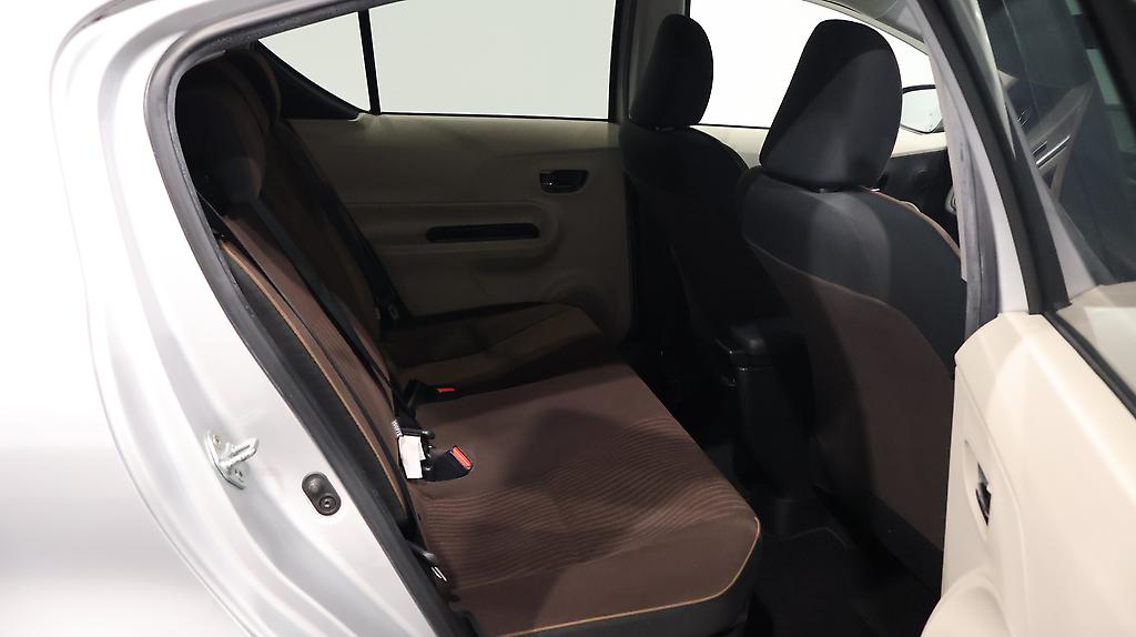 2013 Toyota Aqua G Model + Push Button Start image 354689