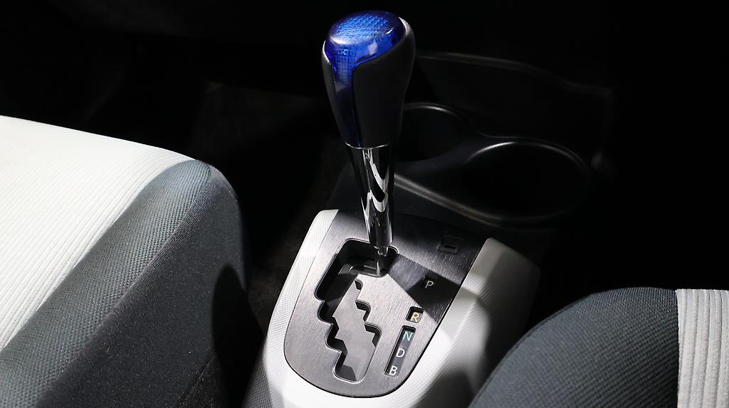 2013 Toyota Aqua S Model, Push Start, Reverse Camera image 355700