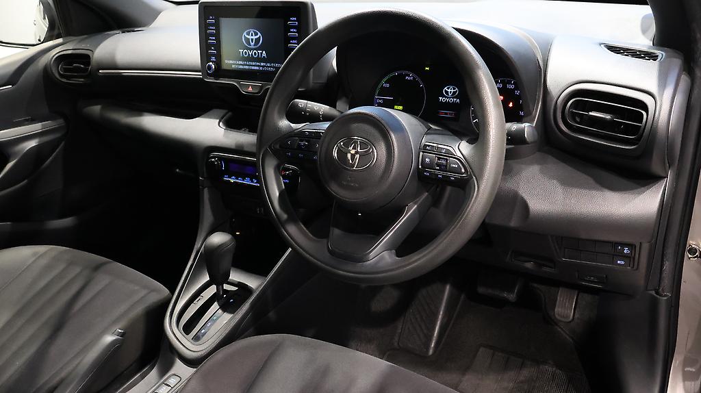 2021 Toyota Yaris Hybrid X image 357095
