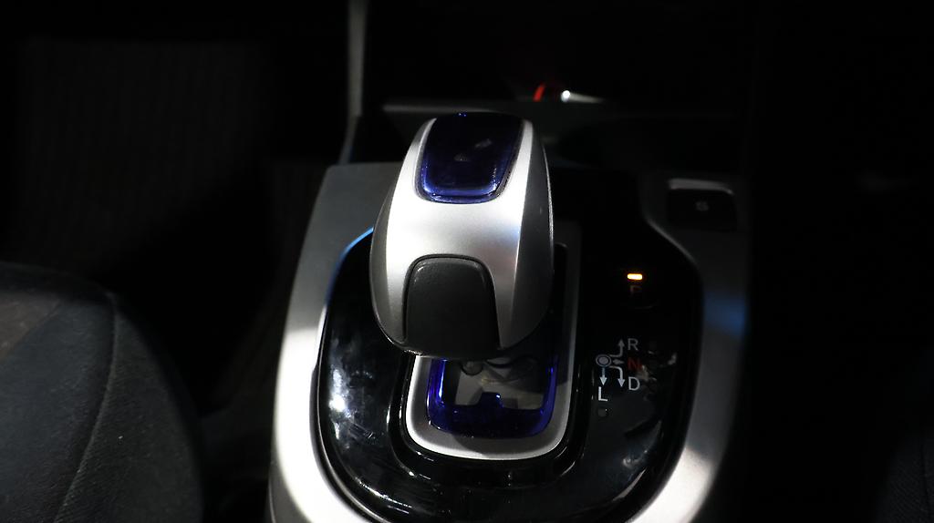 2013 Honda Fit Hybrid F-Package image 358542