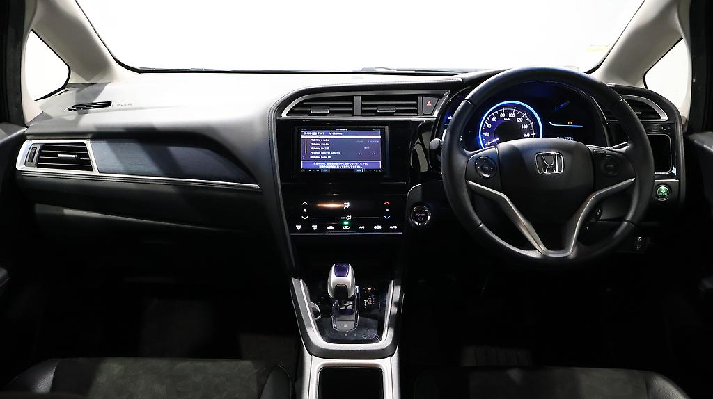 2015 Honda Shuttle Hybrid X new shape image 361705