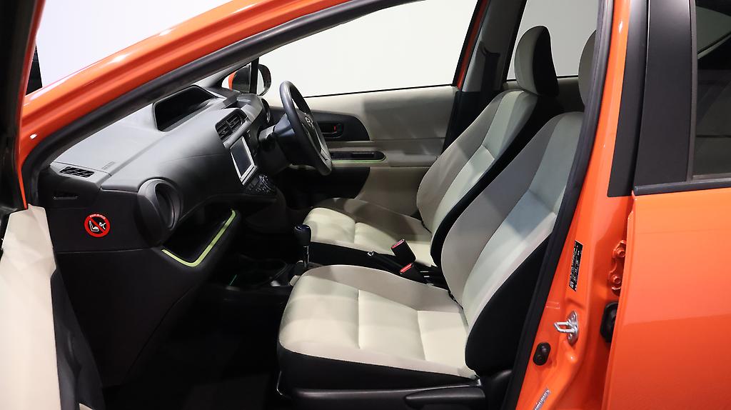2013 Toyota Aqua S MODEL + PUSH START + REVERSE CAMERA image 359445