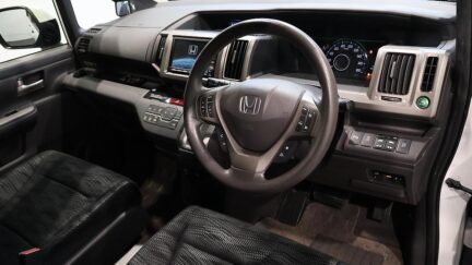 2012 Honda Step Wagon G Inter Navi E Selection image 361423