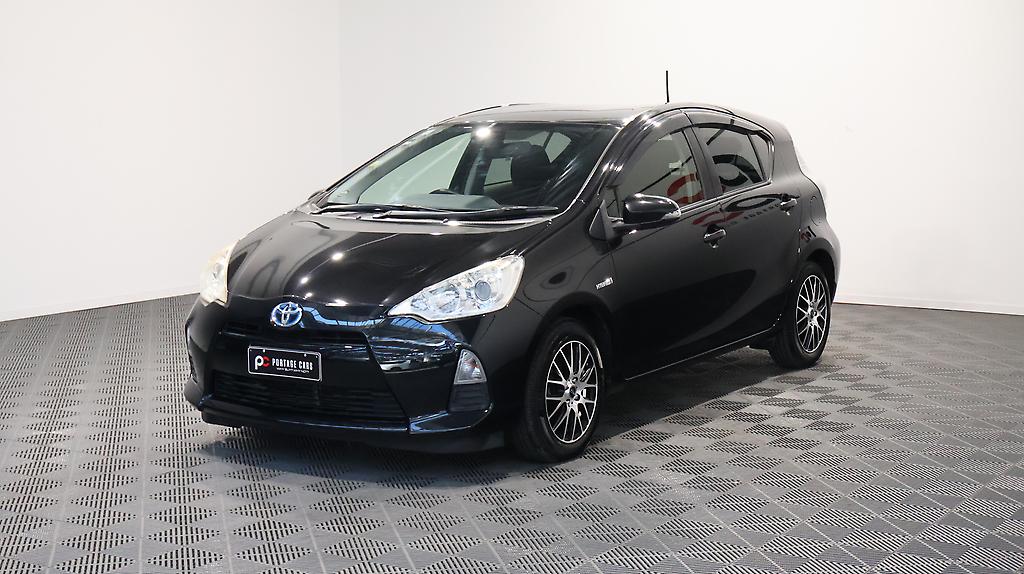 2013 Toyota Aqua G Model, Push Start, Reverse Camera image 359677