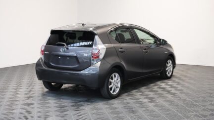 2013 Toyota Aqua Hybrid G Model image 359243