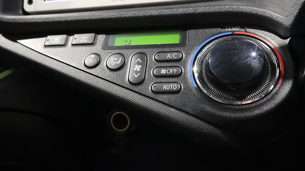 2013 Toyota Aqua S MODEL + PUSH START + REVERSE CAMERA image 359453