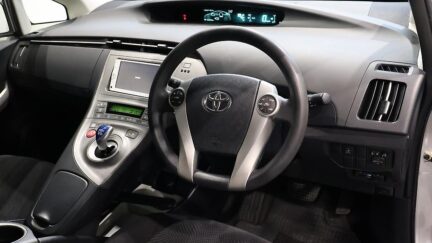 2014 Toyota Prius REVERSE CAMERA + STEERING WHEEL CONTROLS image 359892