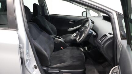 2014 Toyota Prius REVERSE CAMERA + STEERING WHEEL CONTROLS image 359890