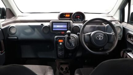 2013 Toyota Spade F Model, Push Start, Reverse Camera image 358342