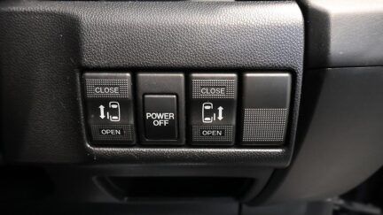 2013 Mazda Premacy 20C Skyactiv image 359479
