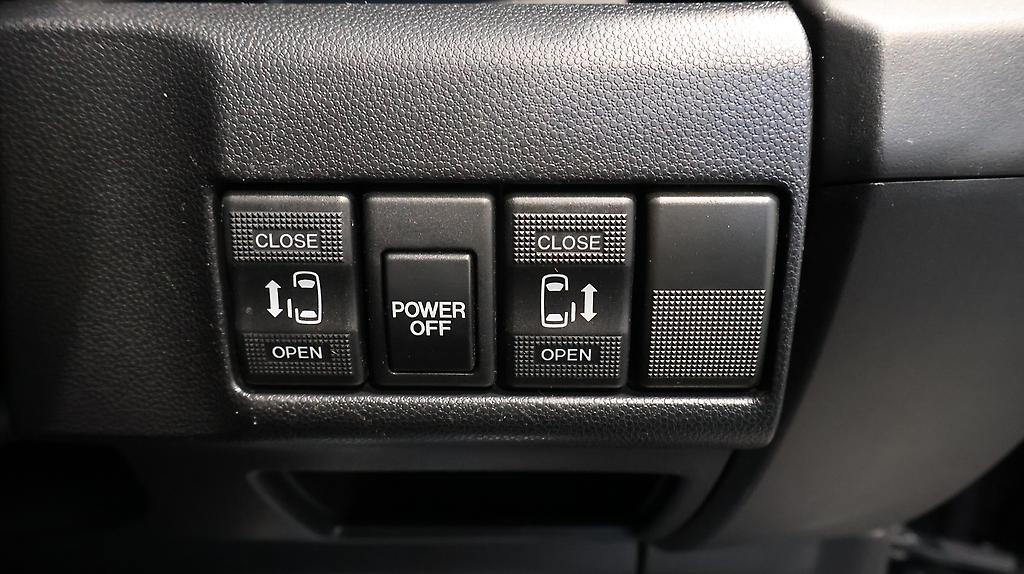 2013 Mazda Premacy 20C Skyactiv image 359479