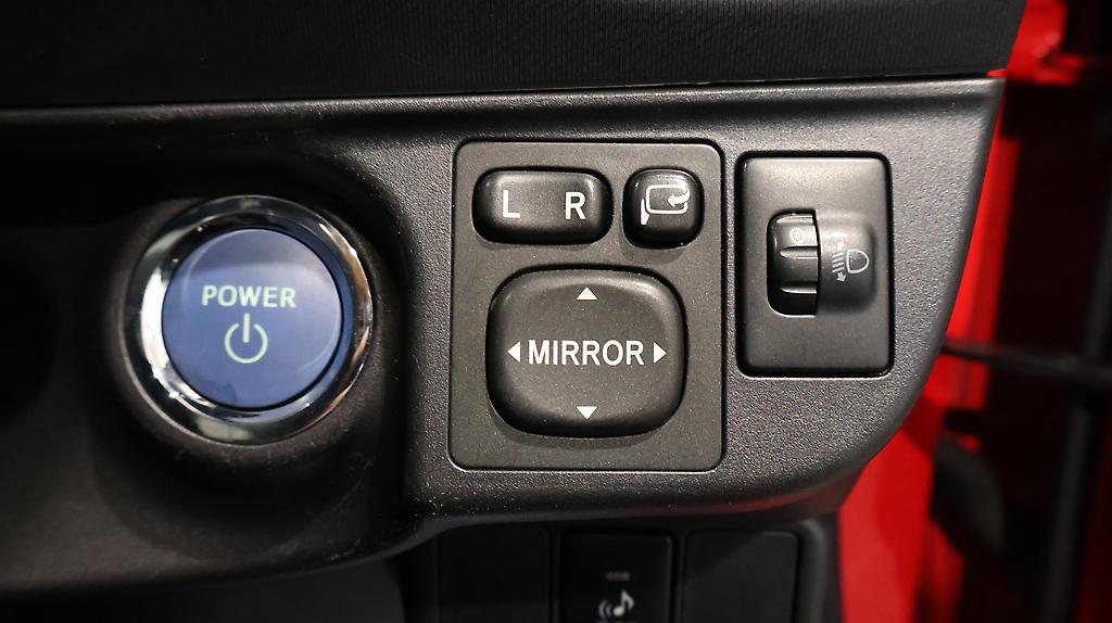 2012 Toyota Aqua G MODEL + PUSH START + REVERSE CAMERA image 359036