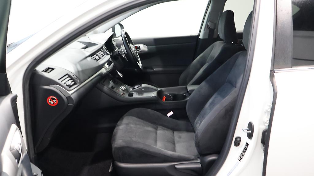 2012 Lexus CT 200h Version C image 359863