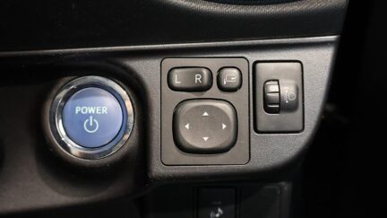 2015 Toyota Aqua S MODEL, PUSH START, BLUETOOTH image 359412