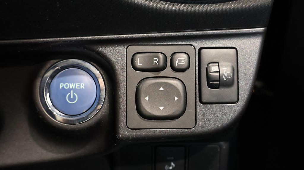2015 Toyota Aqua S MODEL, PUSH START, BLUETOOTH image 359412