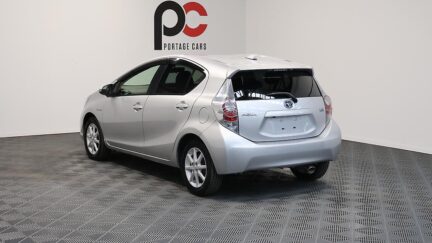 2013 Toyota Aqua G Black Soft Leather image 358552