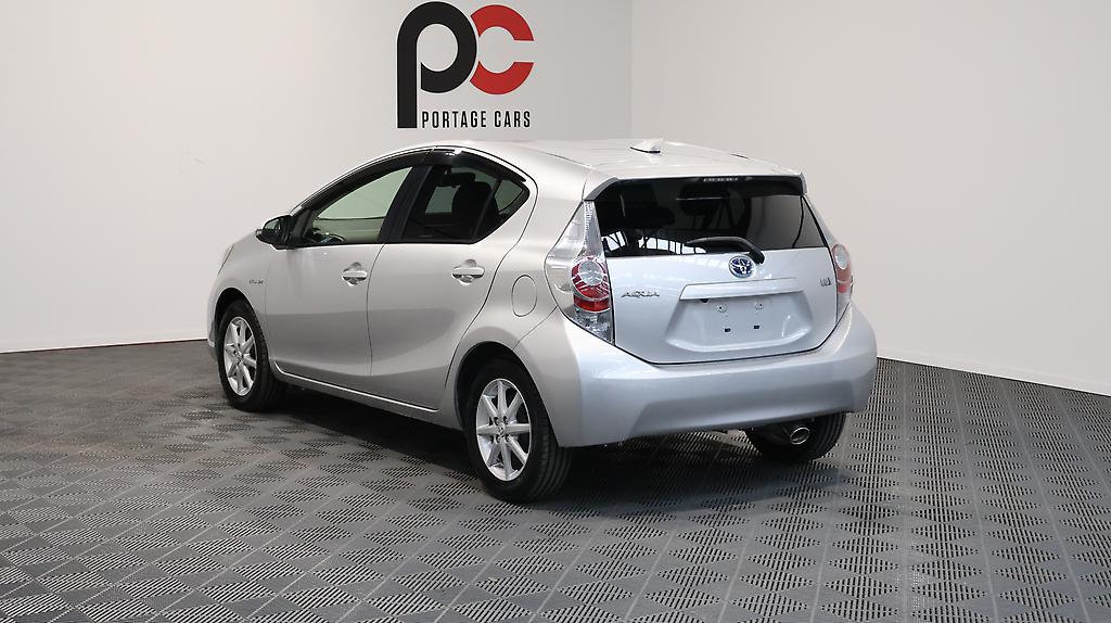 2013 Toyota Aqua G Black Soft Leather image 358552