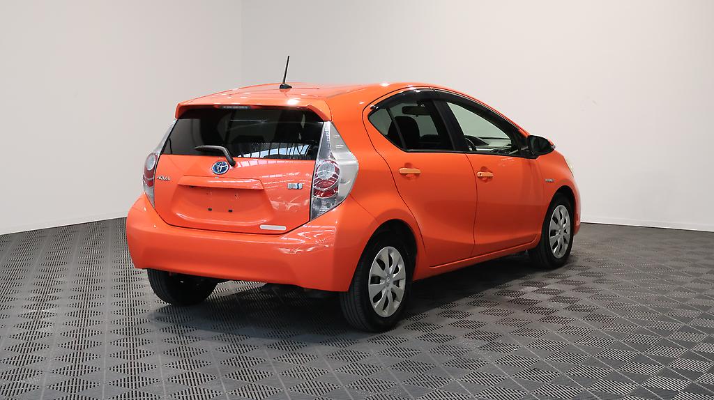 2012 Toyota Aqua S MODEL + PUSH START + REVERSE CAMERA image 360031