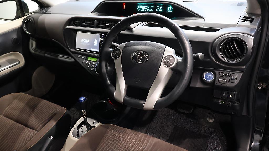 2013 Toyota Aqua G Model, Push Start, Reverse Camera image 359687