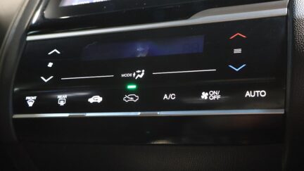 2013 Honda Fit Hybrid F-Package image 358541