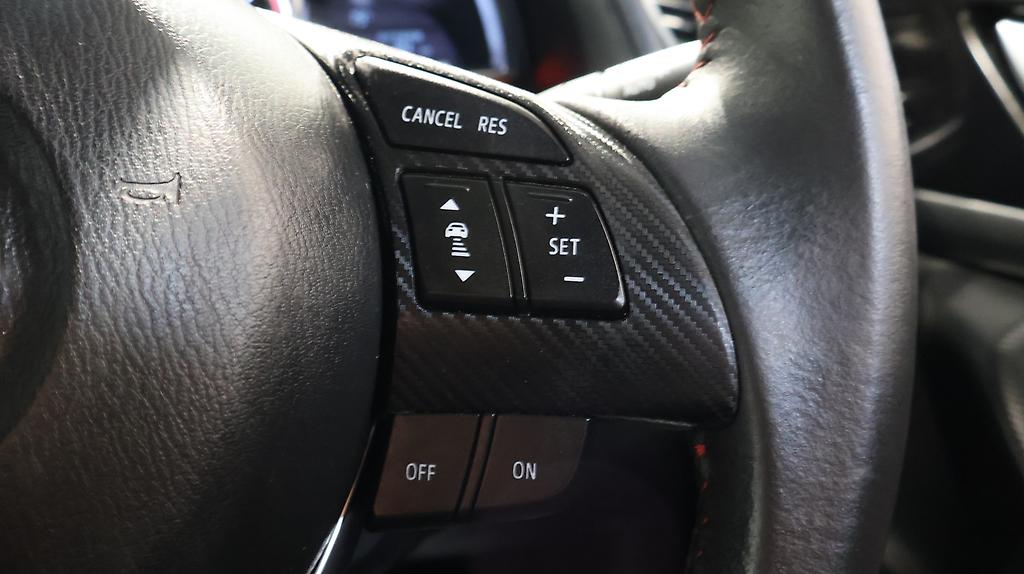 2014 Mazda Axela Sports 20S Touring image 361262