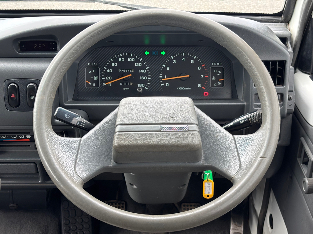 2013 Mitsubishi L300 2.4P LWB 5 DOOR image 358740
