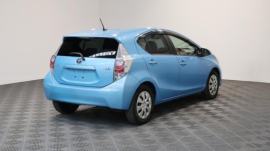 2012 Toyota Aqua S MODEL + PUSH BUTTON START + REVERSING CAMERA image 361900