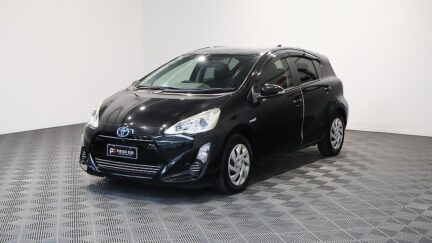 2015 Toyota Aqua S MODEL + PUSH START + REV CAMERA image 361308