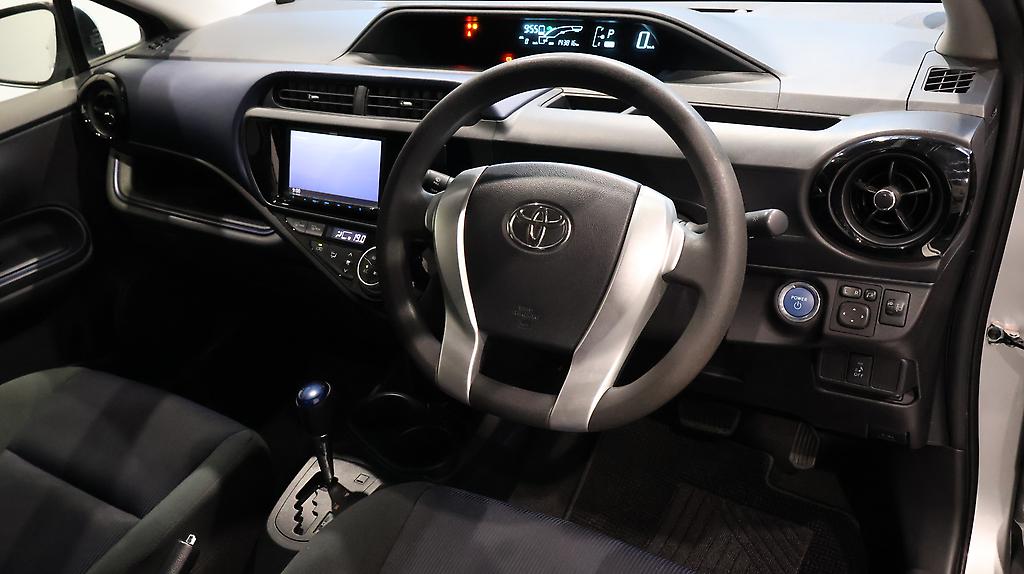 2015 Toyota Aqua Hybrid S Model image 359599