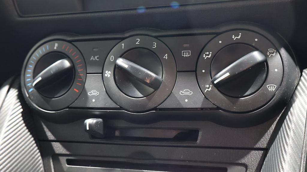 2016 Mazda Demio 13C PUSH BUTTON START image 361062