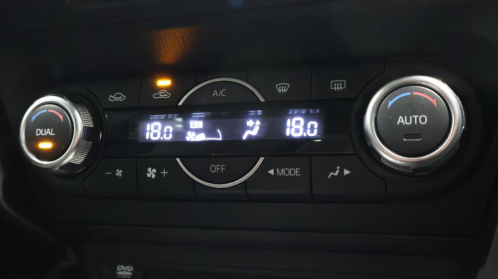 2013 Mazda Axela Sports 20S Touring image 360439