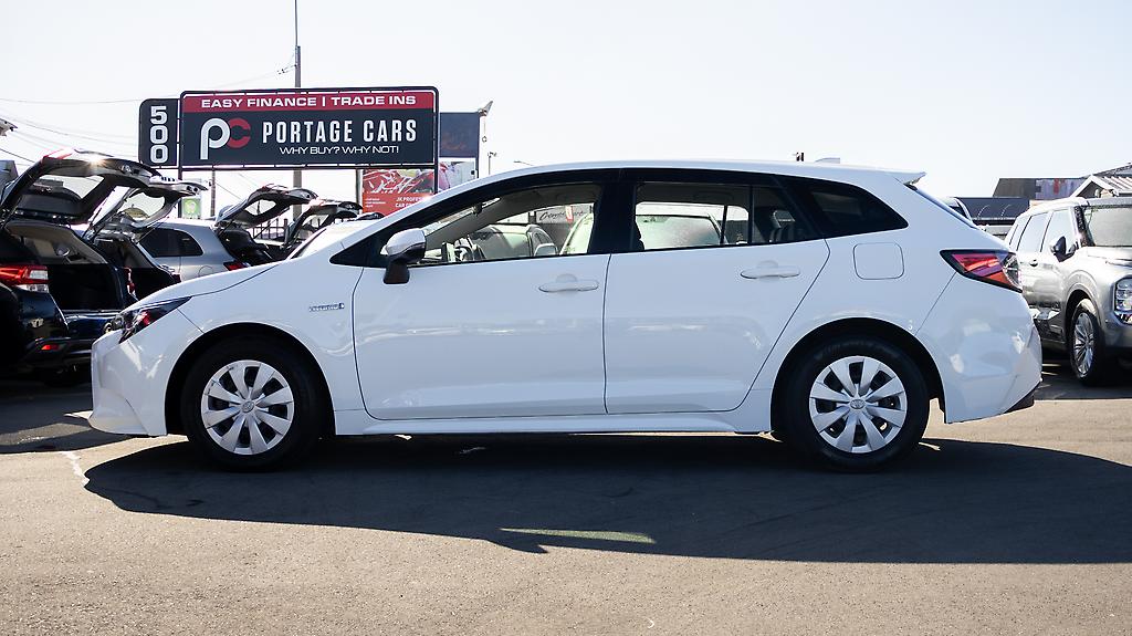 2020 Toyota Corolla Hybrid Touring Wagon image 358799